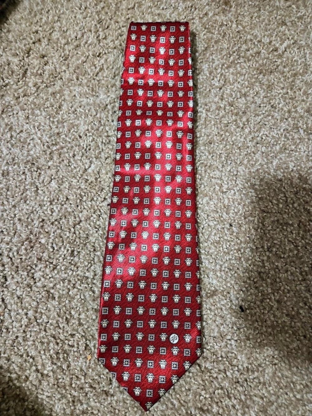 Versace Classic V2 All Over Medusa Head Print Red Geometric Tie RARE